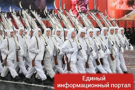 В Москве прошел марш в честь парада 1941 года