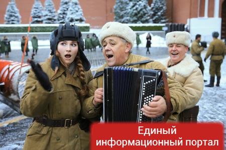 В Москве прошел марш в честь парада 1941 года