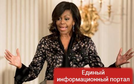В США Мишель Обаму назвали "обезьяной на каблуках"