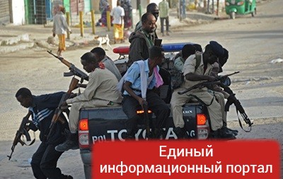 В Сомали у парламента взорвали автомобиль
