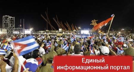 На Кубе захоронили прах Фиделя Кастро