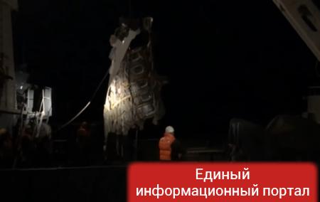 Опубликовано видео подъема Ту-154 со дна моря