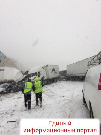 В США из-за снега столкнулись 50 авто