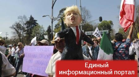 В Мексике десятки тысяч протестуют против Трампа