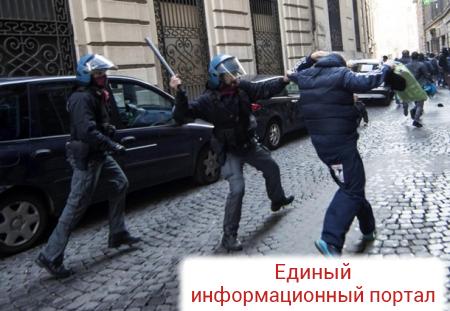 В Риме протестующие таксисты подрались с полицией
