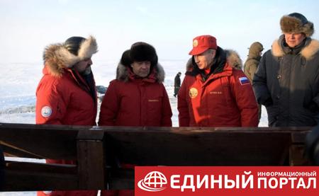 Путин взял ледоруб. Медведев после митингов