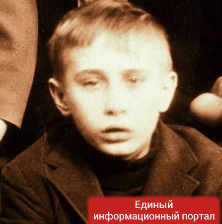 Журналисты показали коммуналку, где вырос Путин