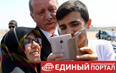 Эрдоган назвал себя "хранителем мира и свобод"