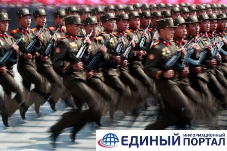 День Солнца: в Пхеньяне прошел военный парад