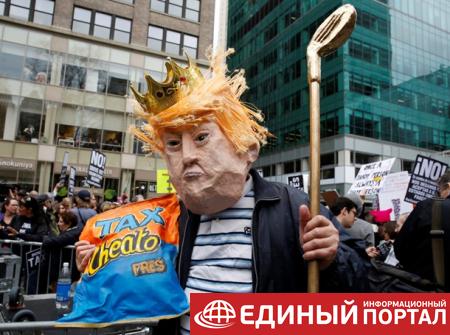В США требуют обнародовать налоги Трампа