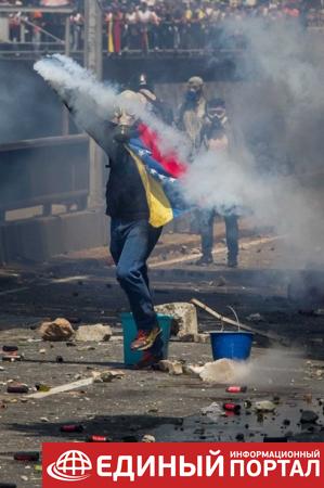 В Венесуэле разогнали марш протеста оппозиции