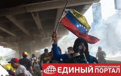 В ходе протестов в Венесуэле убиты три человека