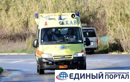 ДТП со школьным автобусом в Греции: 14 пострадавших