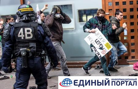 Первомайские столкновения в Париже: четверо пострадавших