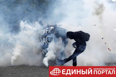 Первомайские столкновения в Париже: четверо пострадавших