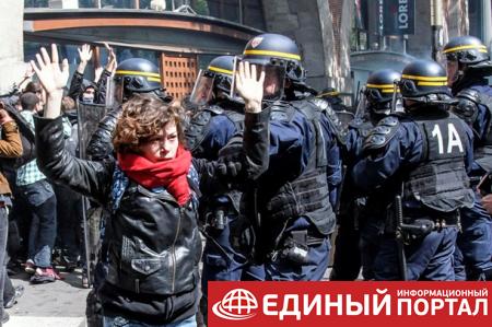 Первомайские столкновения в Париже: четверо пострадавших