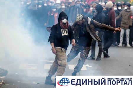 Первомайские столкновения в Париже: четверо пострадавших