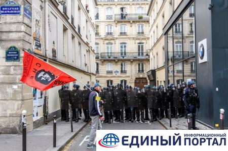 Первомайские столкновения в Париже: четверо пострадавших