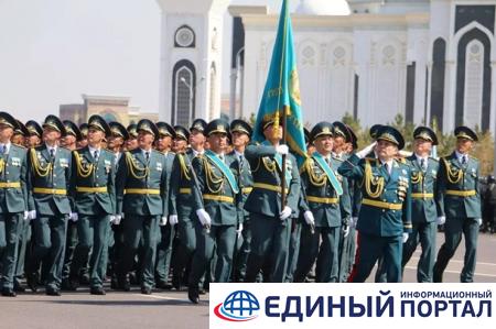 В Астане прошел самый масштабный военный парад