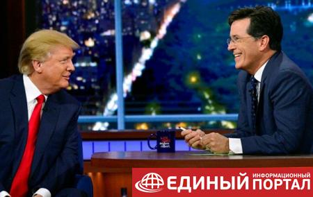 Власти США изучат гей-шутку известного комика о Трампе и Путина