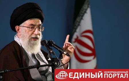 Духовный лидер Ирана назвал США "сатаной"