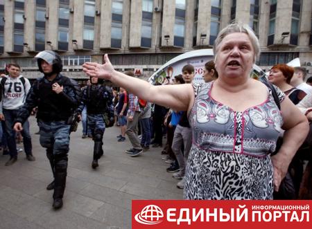 Люди усомнились в Путине. Пресса о протестах в РФ