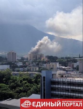 В Сальвадоре горело здание минфина, есть жертвы