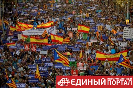 В Барселоне прошел марш против терроризма