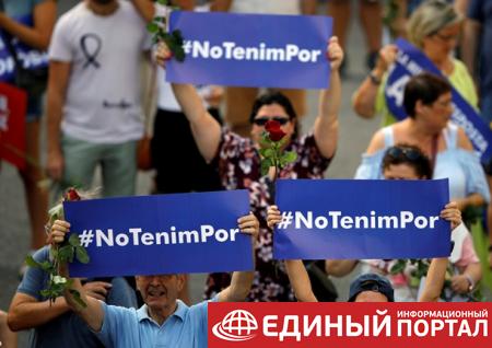 В Барселоне прошел марш против терроризма