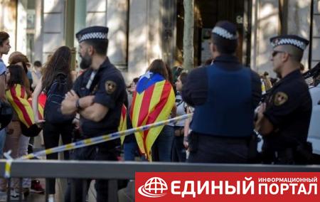 Полиция опечатала полторы тысячи участков в Каталонии