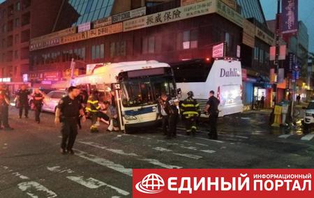 В Нью-Йорке столкнулись автобусы, трое погибших