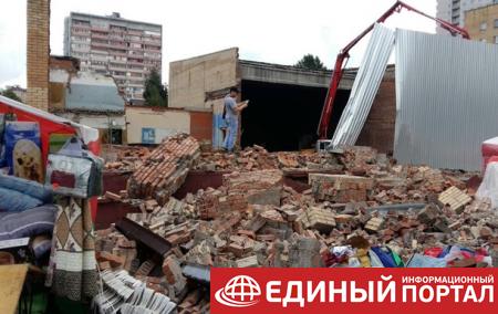 В Подмосковье рухнула стена кинотеатра: 10 пострадавших