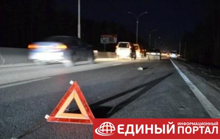 В России автобус влетел в забор: более 20 пострадавших