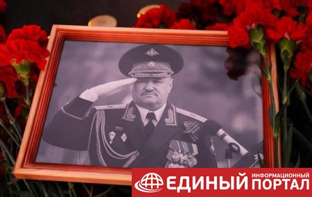На могиле российского генерала флаги сепаратистов – журналист
