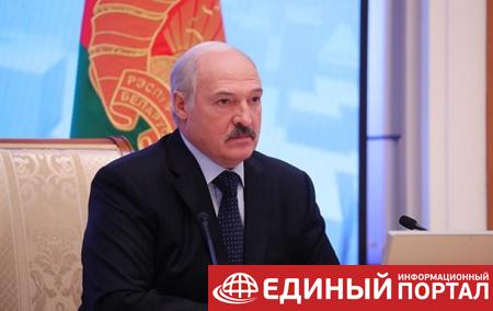 Лукашенко поздравил белорусов со столетием Октябрьской революции