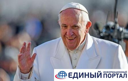 Папа Римский выступил против фейковых новостей