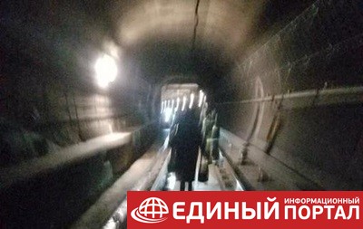 В США поезд метро сошел с рельсов, люди шли пешком по тоннелю