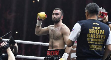 Гассиев нокаутировал Дортикоса в полуфинале Всемирной боксерской суперсерии