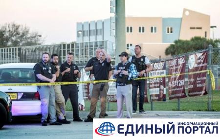 Стрельба во Флориде: охранявший школу коп подал в отставку