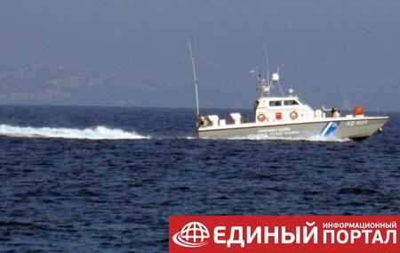 Турецкий катер береговой охраны протаранил греческое судно