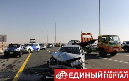 В Абу-Даби разбились 44 автомобиля