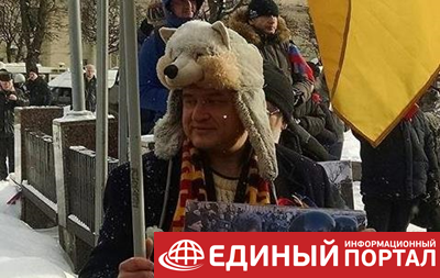 В Санкт-Петербурге задержали мужчину с флагом Украины