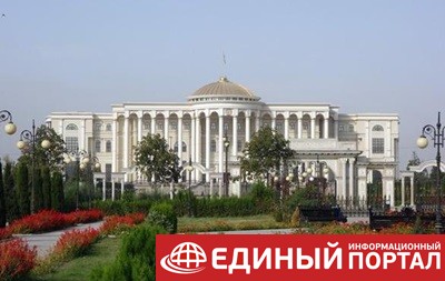 Таджикистан и Узбекистан отменили между собой визы