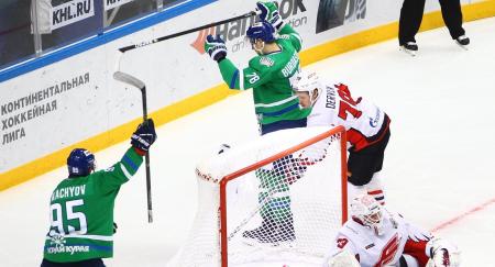 "Салават Юлаев" победил "Авангард" и сравнял счет в серии плей-офф КХЛ