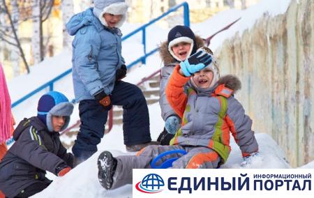В детском саду РФ восемь детей получили ожоги глаз