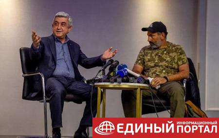 Премьер Армении ушел со встречи с лидером протеста