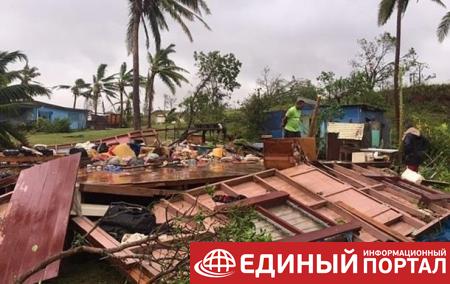 Ураган на Фиджи: есть погибшие, начата массовая эвакуация