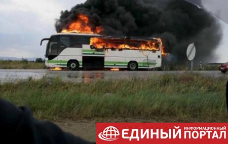 Молния сожгла автобус в Греции