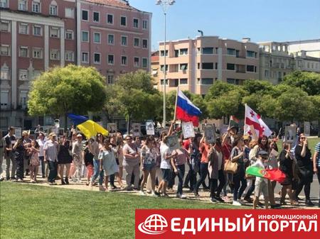 Россияне прошлись по улицам Лиссабона с флагами ЛДНР