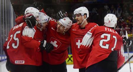 Сборная Швейцарии обыграла Канаду и вышла в финал ЧМ по хоккею